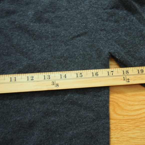 NWOT Everlane The Men's Cashmere V-Neck - Picture 4 of 7